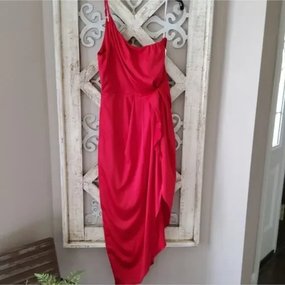 Lulu's Women's Law of Attraction Satin One-Shoulder Asymmetrical Midi Dress Red - Picture 6 of 12